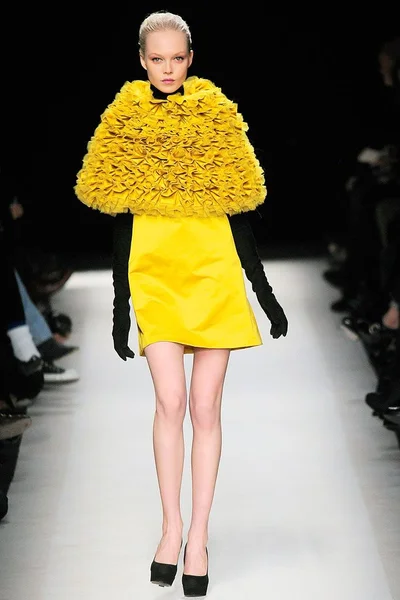 Look 37